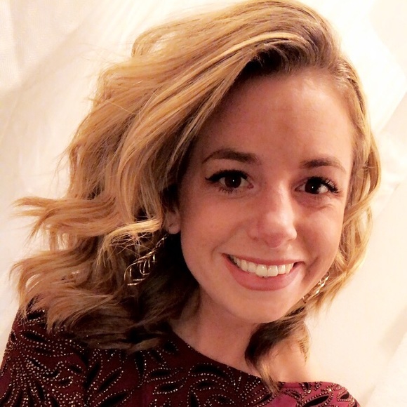 Meet your Posher, Sarah - Picture 1 of 1